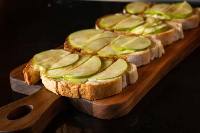 Brie, Apple, Honey